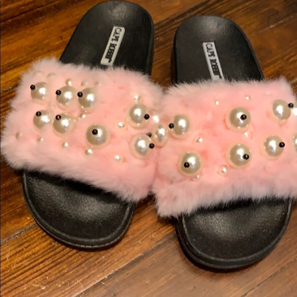 Cape Robin Slides